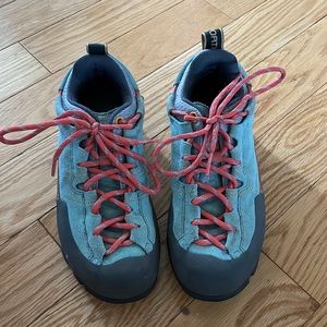 La Sportiva Approach Shoes